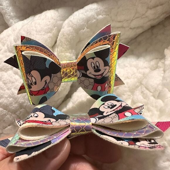 New Ineffable Mickey Mouse & Minnie 2pcs Hair
Accessories Hair/ spectacular bows - Picture 9 of 17